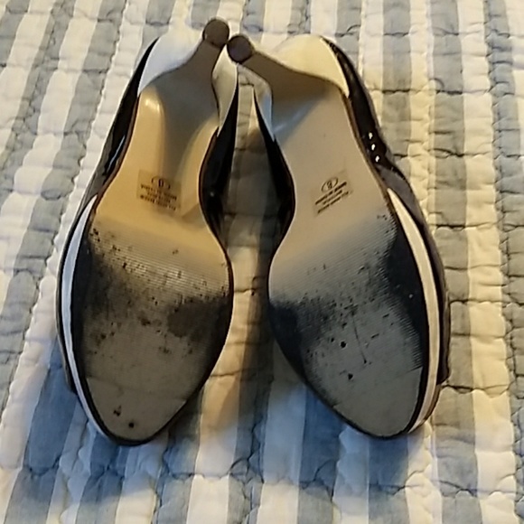 Dot's, 5" heels black and White and Red sz 8 - Picture 4 of 5